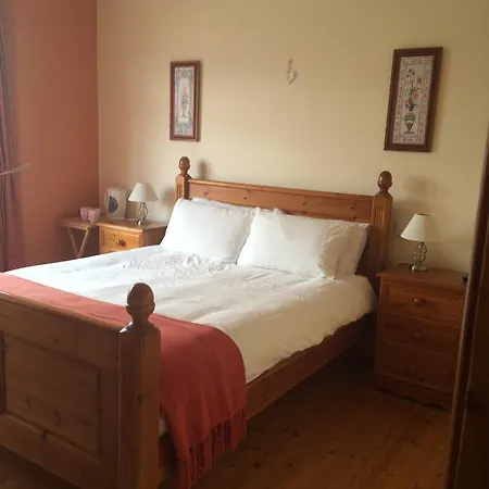 Bradstone House 3*