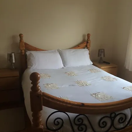 Bradstone House 3*